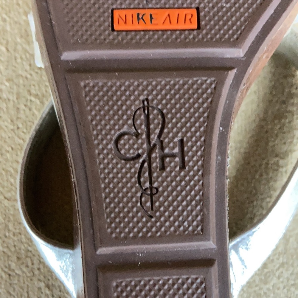 COLE HAAN + NIKE AIR Silver Slip-On Wedge Sandals Size 8 - Picture 7 of 12